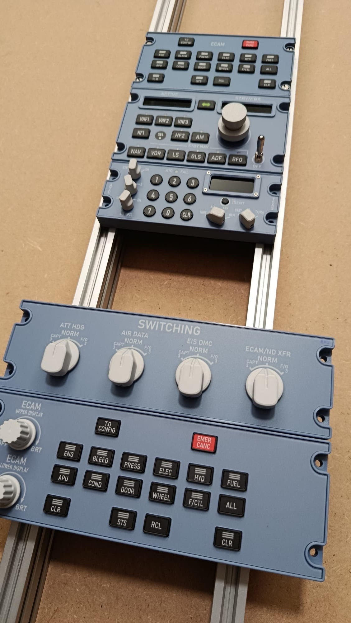 Sim Gauges AIRBUS A320 ECAM + 8VU PANEL